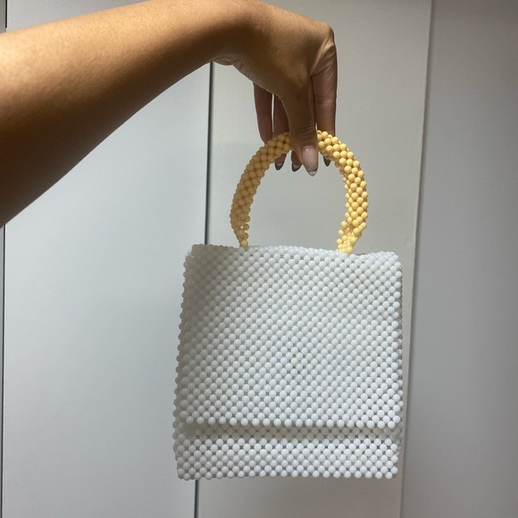 Lisa Folawiyo Beaded Top Handle in Yellow/White - Picture 2 of 4